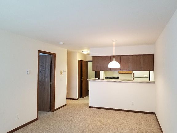 4th image of 713 Madison St APT 202