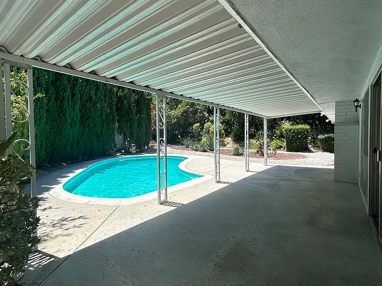 24246 Hatteras St — Photo 30