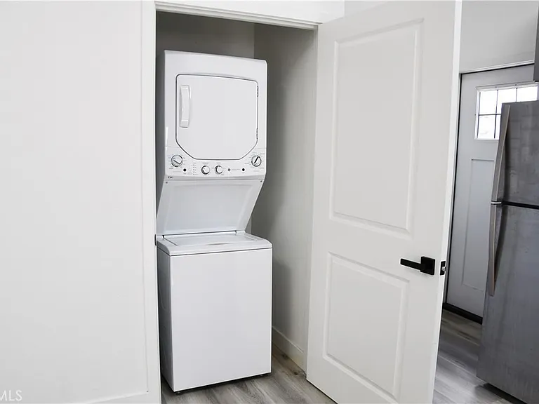 994 Valencia St #101 — Photo 7