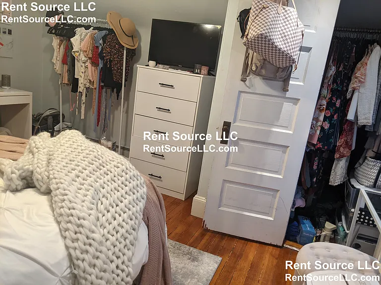 138 W Adams St — Photo 29