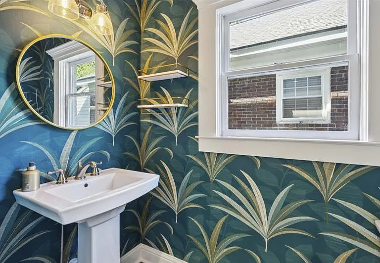 546 Highland Ave NE — Photo 19