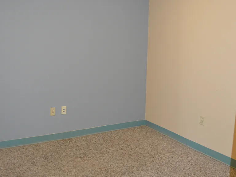 4620 50th St #10 — Photo 3