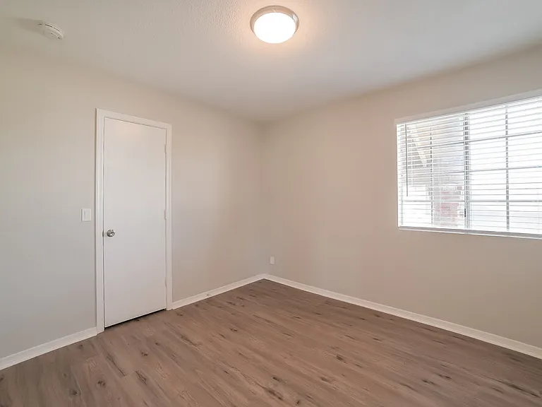 8925 W Virginia Ave — Photo 13