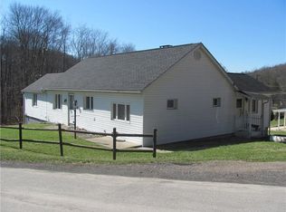 1098 Young Rd, Indiana, PA 15701