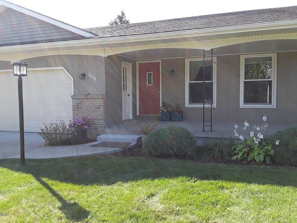 1st image of 1838 Pine Bluff Dr SE