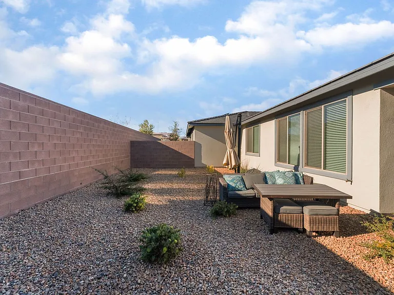 9601 Jadeite Ln — Photo 32