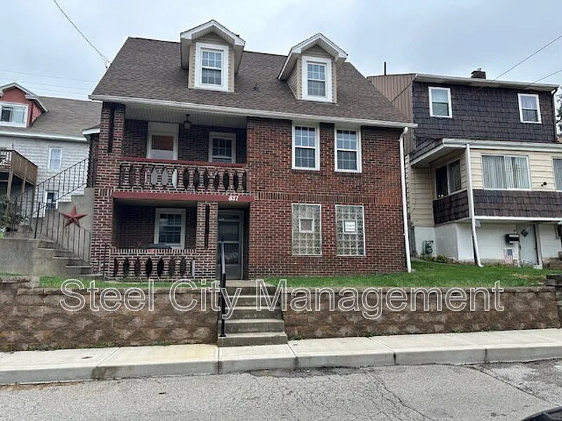 851 Kennedy St