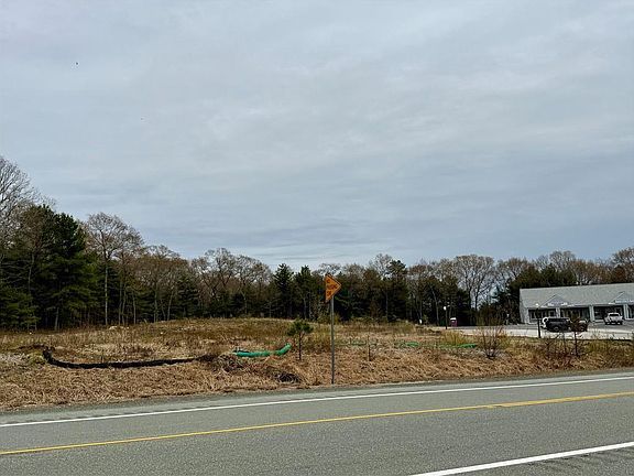 3rd image of 770 Victory Hwy