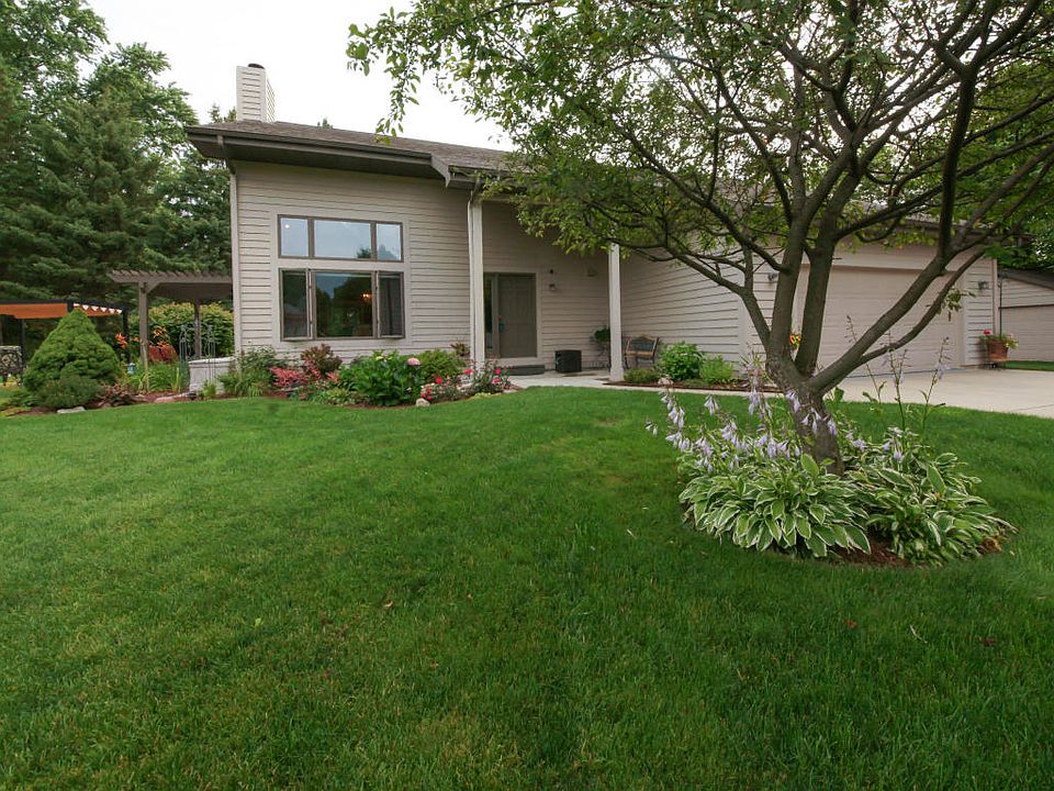 1st image of 3365 Burdell Ave