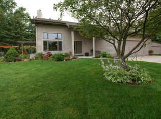 3365 Burdell Ave, Saint Joseph, MI 49085