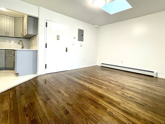 4th image of 10463 38th Ave APT 4B
