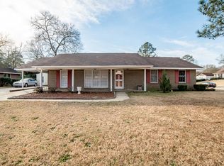 6400 Garnet Dr, Columbus, GA 31907