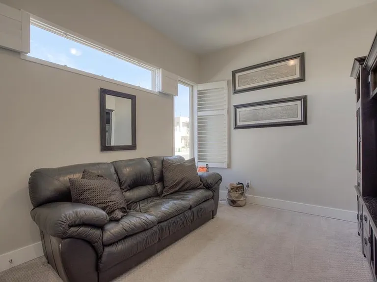 7919 Teaberry Dr NW — Photo 32