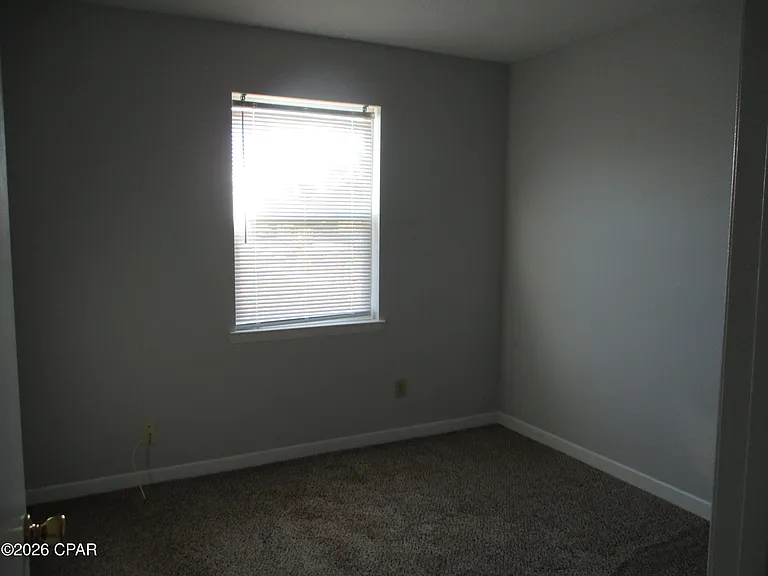 1218 Stephen Dr #4 — Photo 8