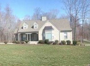 800 Cathey Hollow Rd, Burns, TN 37029