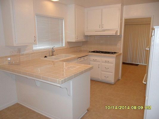 3rd image of 219 Regis Ave