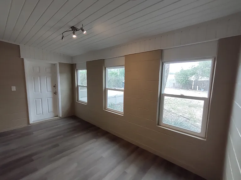 615 Hollingsworth Rd #617 — Photo 13