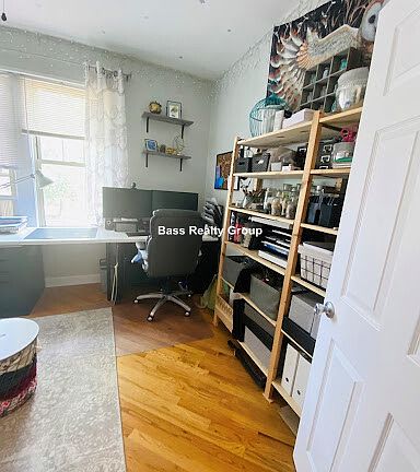 3rd image of 6978 N Greenview Ave APT 3