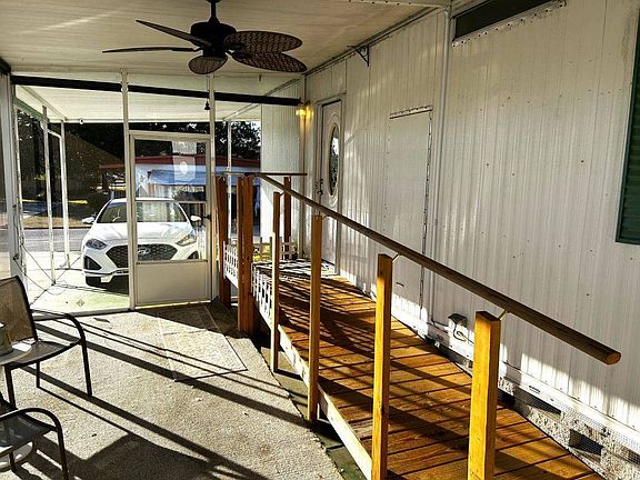 5th image of 3150 NE 36th Ave #230
