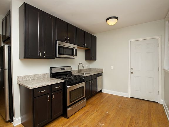 2nd image of 4746.5 S Woodlawn Ave #W2