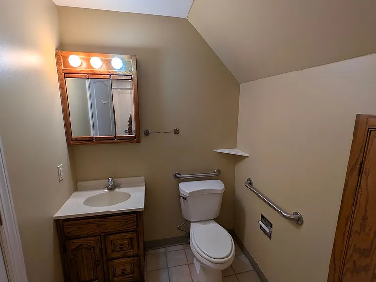 320 E Lincoln Ave — Photo 8