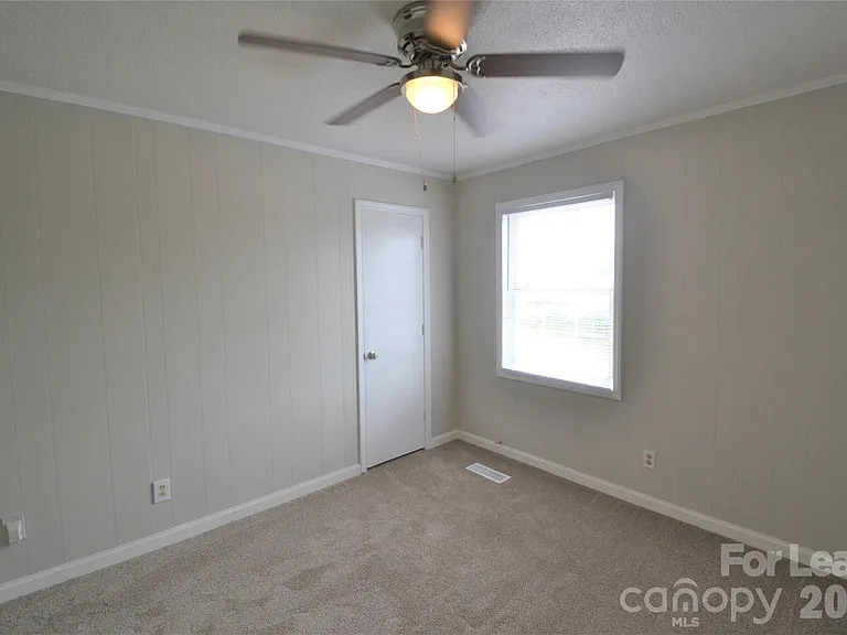 106 Durham Rd — Photo 17