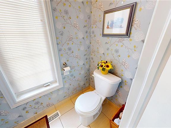 5th image of 16 Ridgegate Cres