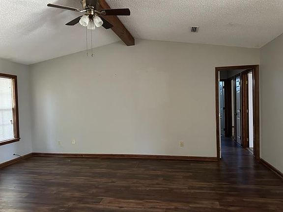 5th image of 2702 Banks Cir