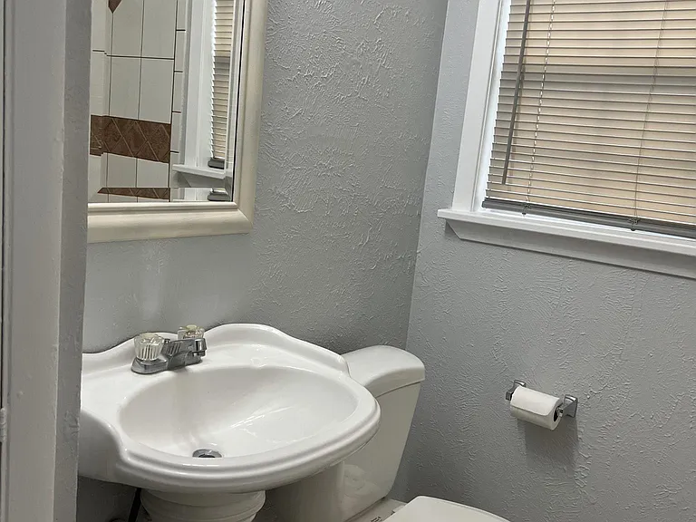 2503 Tolosa Dr — Photo 14