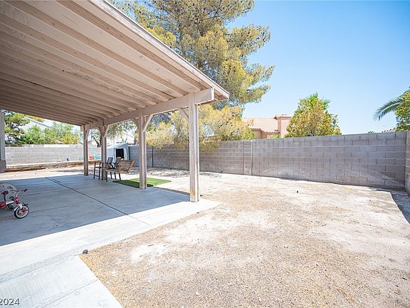 3rd image of 1901 Chavez Ct
