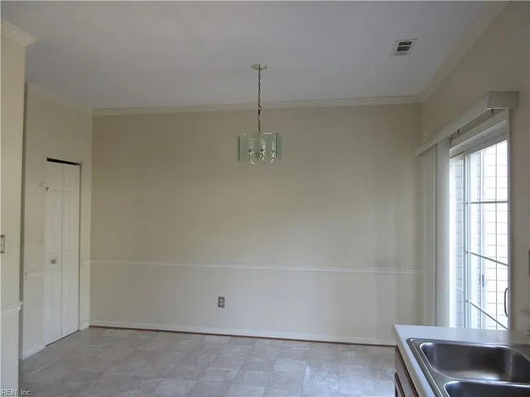 110 Foundry Ct — Photo 8