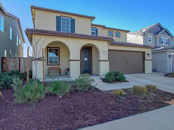 2nd image of 472 Segovia Dr