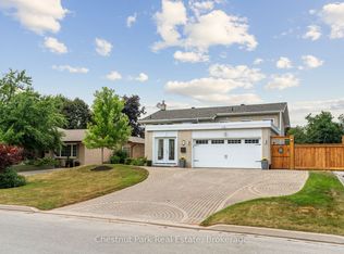 16 Davies Cres, Barrie, ON L4M2M3