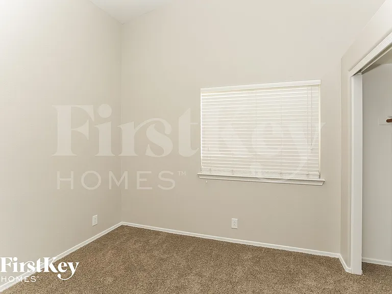 5008 Camino Del Santo Pkwy — Photo 11