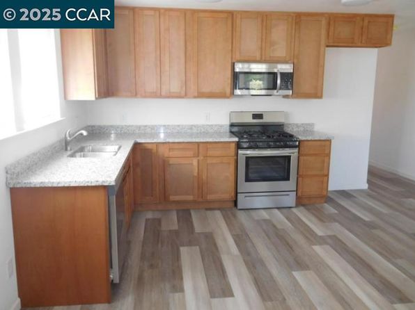 121 S Della St, Stockton, CA 95205