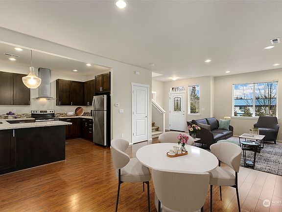 3rd image of 2160 S 262nd Court