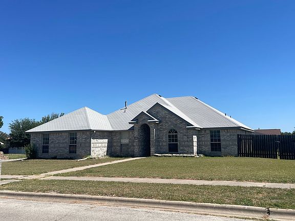 2nd image of 501 Weiss Dr