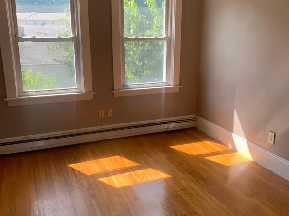 55 Netop Dr #2, Providence, RI 02907