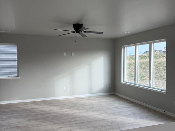 4th image of 7007 Butler Cir