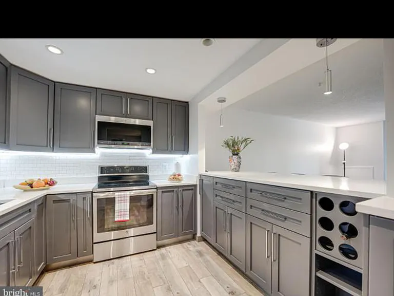7600 Tremayne Pl #107 — Photo 9