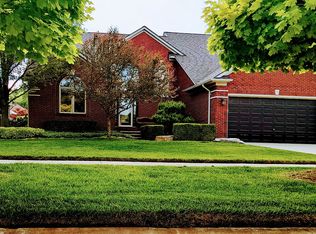 50135 Magdalina Dr, Macomb, MI 48044