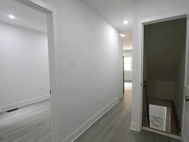 103 E Coulter St — Photo 20