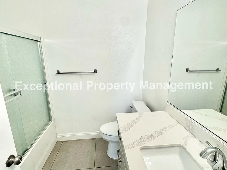 16265 Plum St — Photo 10