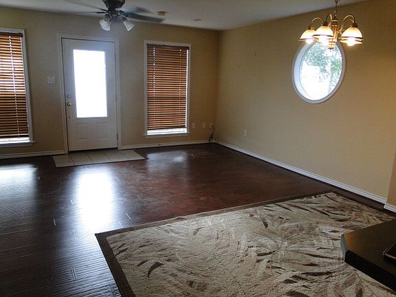 2nd image of 415 E Bay Blvd