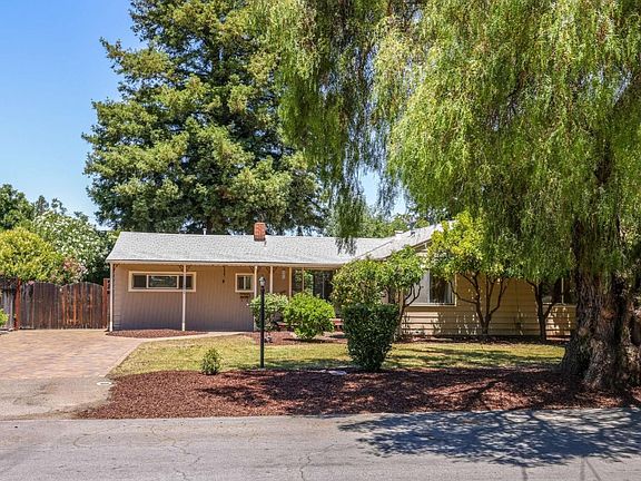 3rd image of 16619 Marchmont Dr