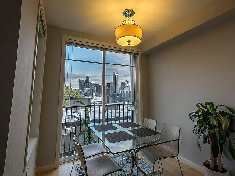 124 Bellevue Ave E #601 — Photo 9
