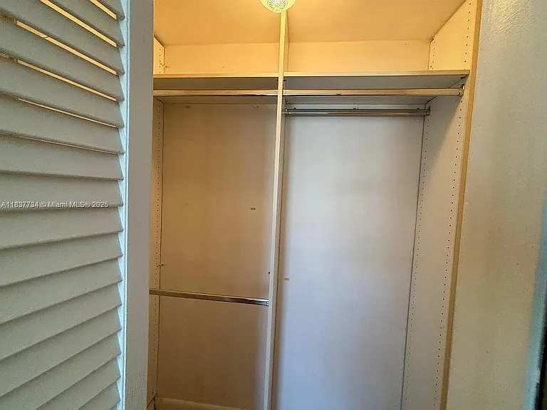 825 Brickell Bay Dr #847 — Photo 17