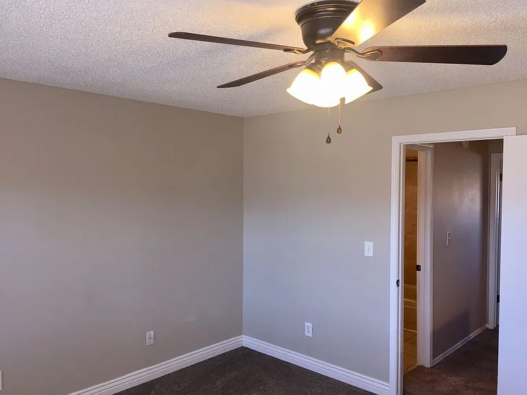 8084 Lexington Park Dr — Photo 13