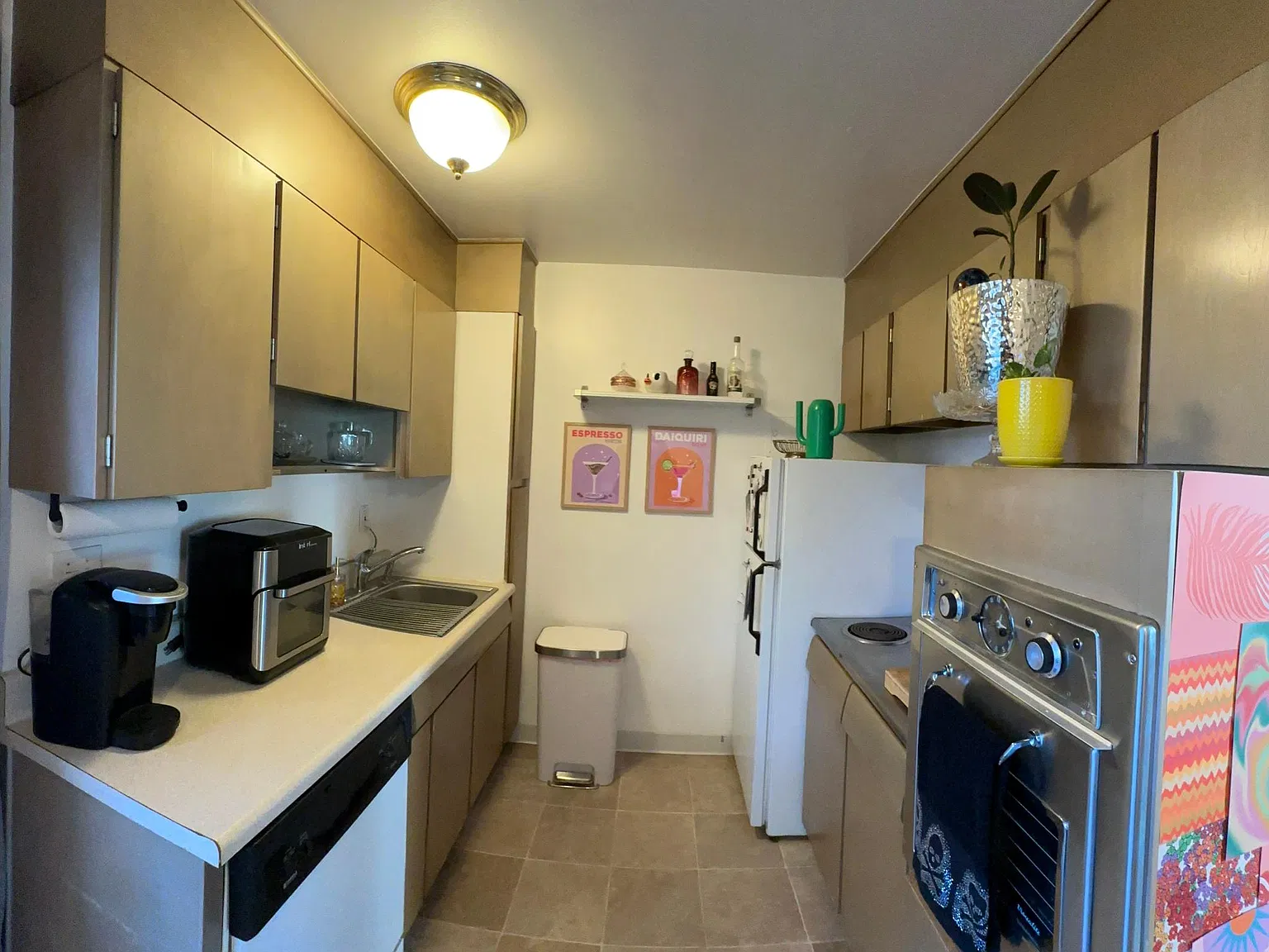 1201 N Race St — Photo 3