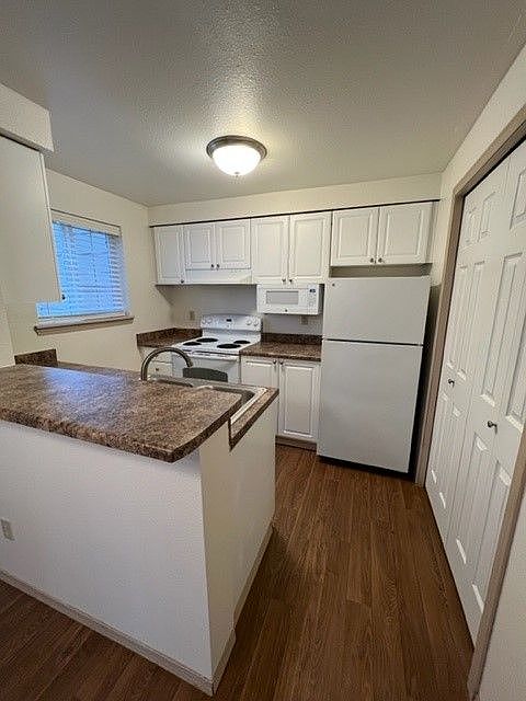 1st image of 2817 Chelsea Ln SW APT 912